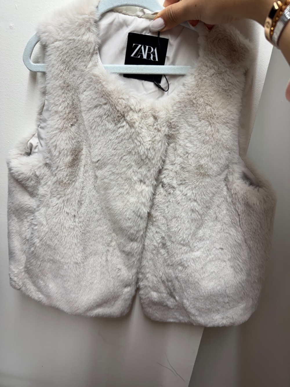 ZARA Faux Fur Vest in Soft Light Beige